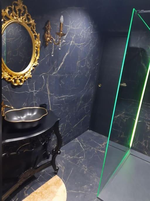 Nuit Romantique - Jacuzzi - Beziers - Romance Royale Zewnętrze zdjęcie