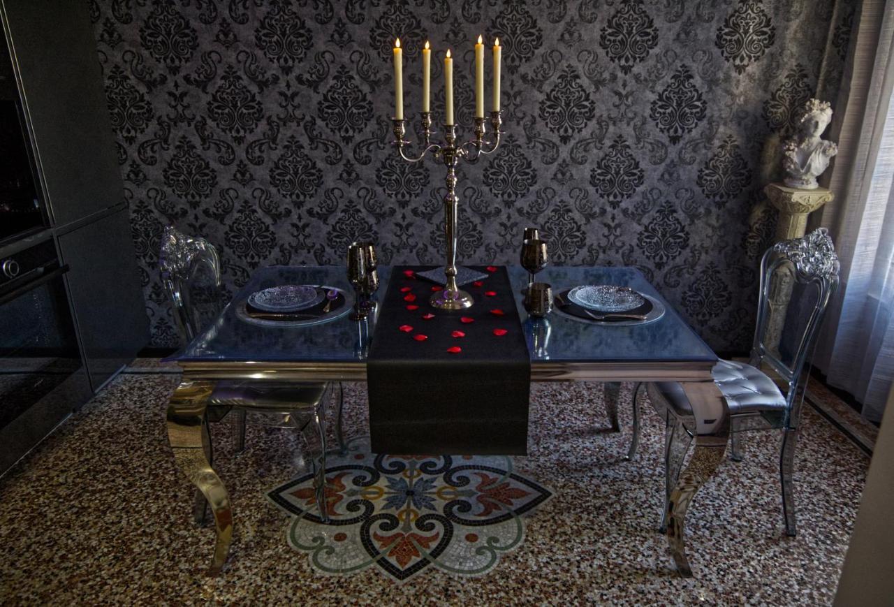 Nuit Romantique - Jacuzzi - Beziers - Romance Royale Zewnętrze zdjęcie