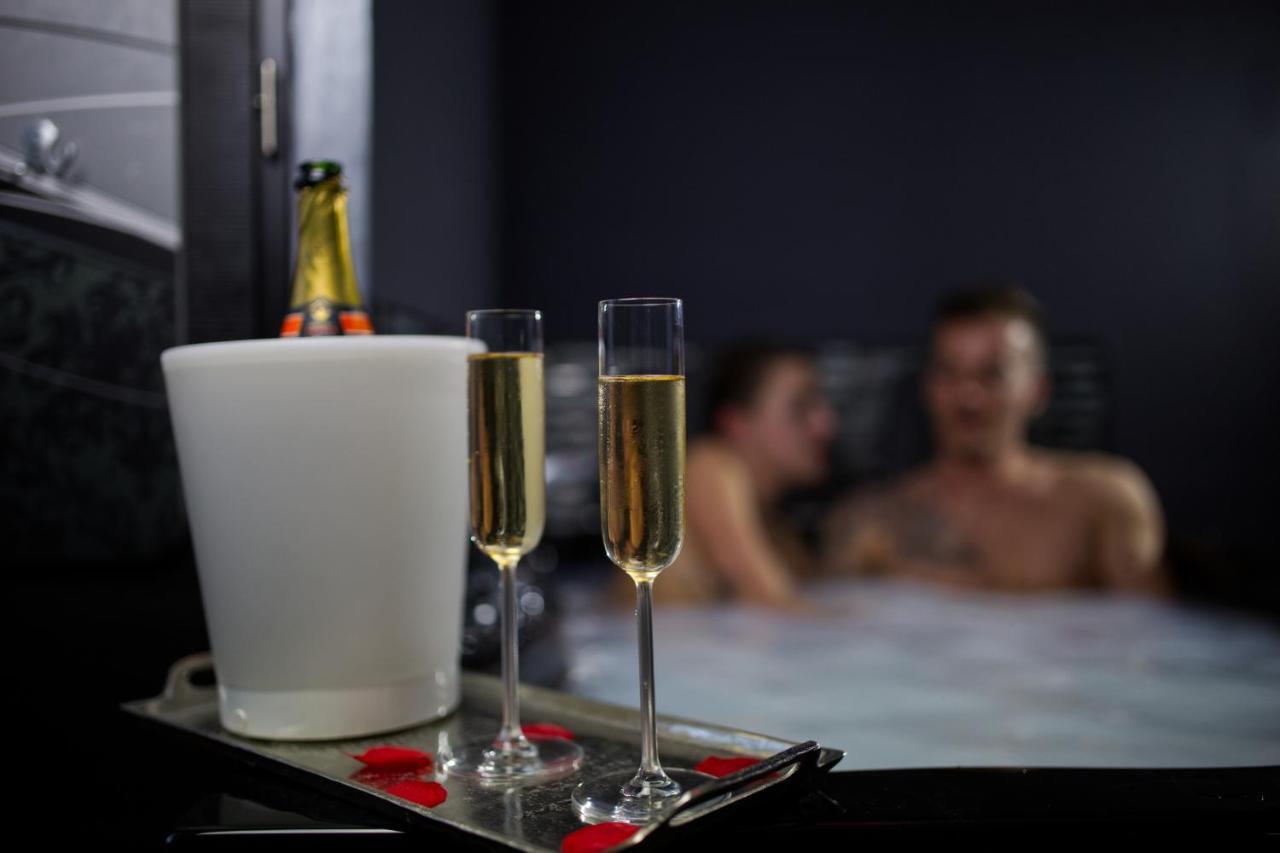 Nuit Romantique - Jacuzzi - Beziers - Romance Royale Zewnętrze zdjęcie